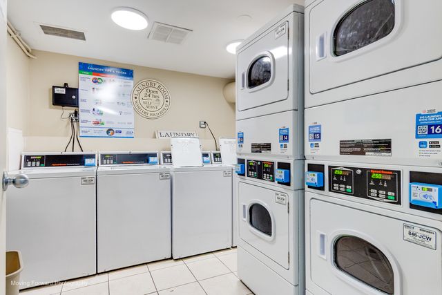 6730 S South Shore Drive 1504, Chicago, IL 60649