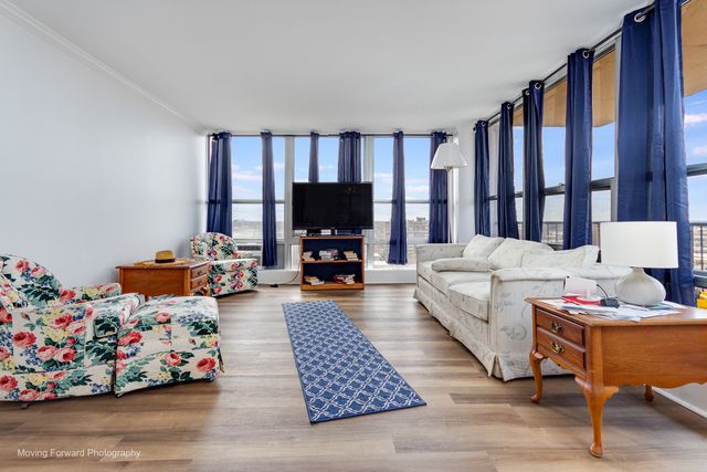 6730 S South Shore Drive 1504, Chicago, IL 60649