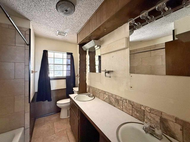 301 SE Brighton Dr, Lawton, OK 73507