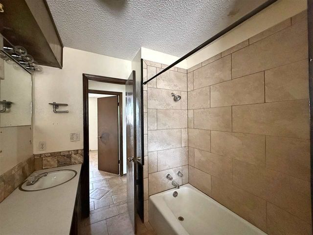 301 SE Brighton Dr, Lawton, OK 73507
