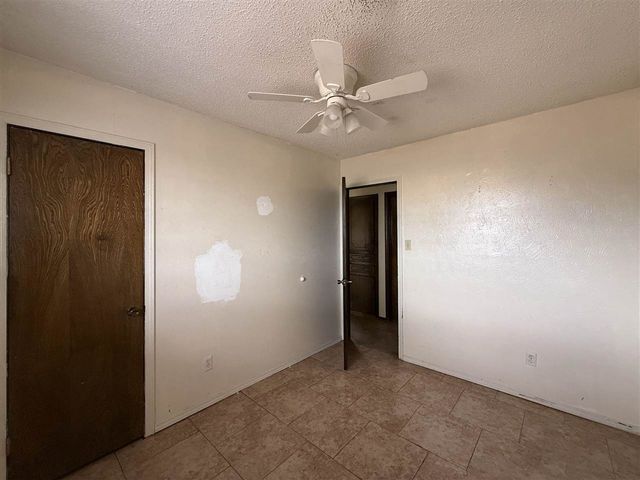 301 SE Brighton Dr, Lawton, OK 73507