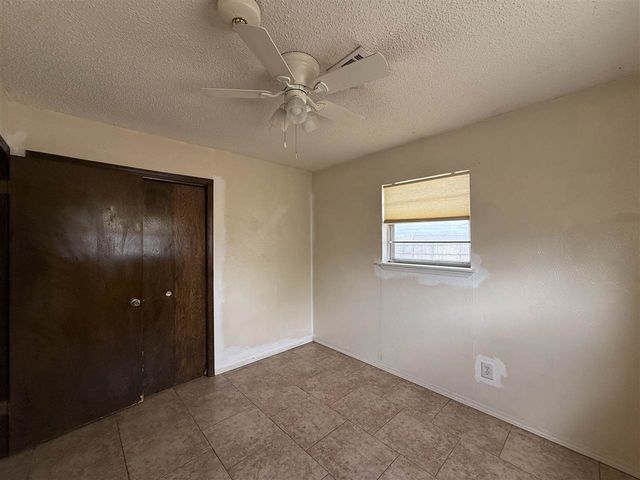 301 SE Brighton Dr, Lawton, OK 73507