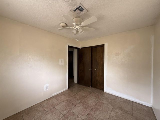 301 SE Brighton Dr, Lawton, OK 73507