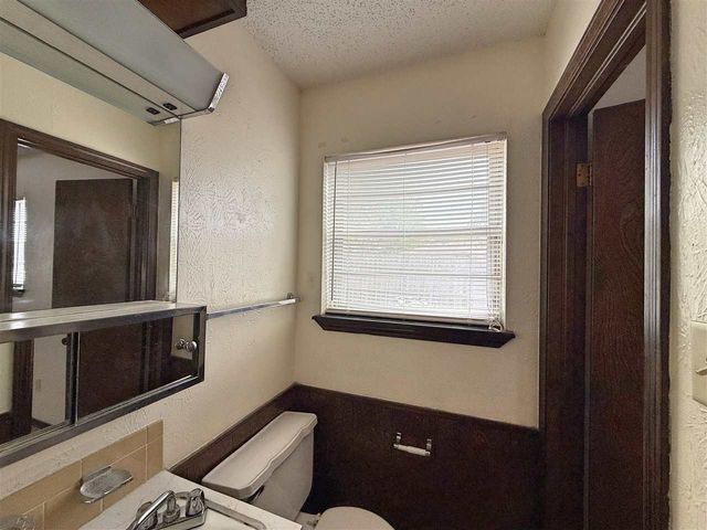 301 SE Brighton Dr, Lawton, OK 73507