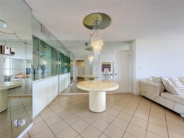20225 NE 34th Ct 817, Aventura, FL 33180
