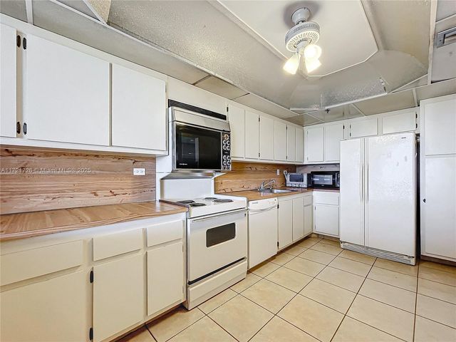 20225 NE 34th Ct 817, Aventura, FL 33180