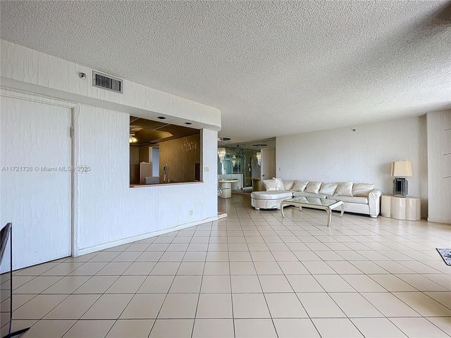 20225 NE 34th Ct 817, Aventura, FL 33180