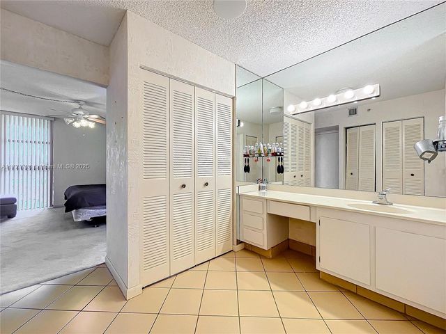 20225 NE 34th Ct 817, Aventura, FL 33180