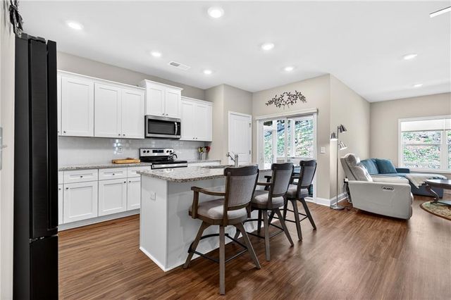 118 Cherokee Drive, Waleska, GA 30183