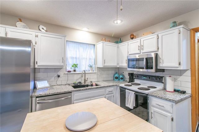 1308 DEENA Street, Pleasant Hill, MO 64080