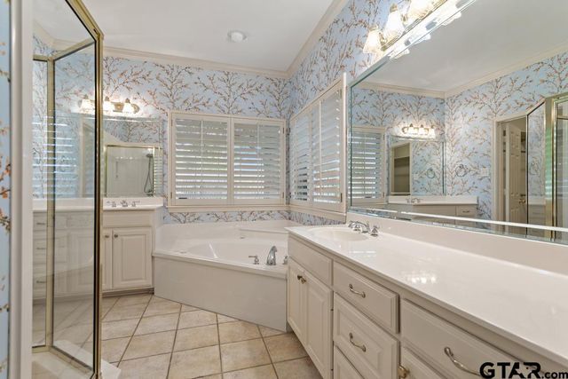 6529 Salisbury Ln, Tyler, TX 75703