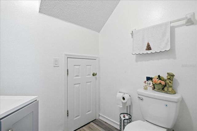 18101 PARADISE POINT DRIVE, Tampa, FL 33647