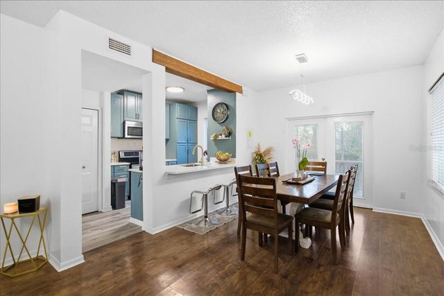 18101 PARADISE POINT DRIVE, Tampa, FL 33647