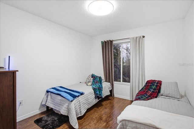 18101 PARADISE POINT DRIVE, Tampa, FL 33647