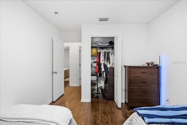 18101 PARADISE POINT DRIVE, Tampa, FL 33647