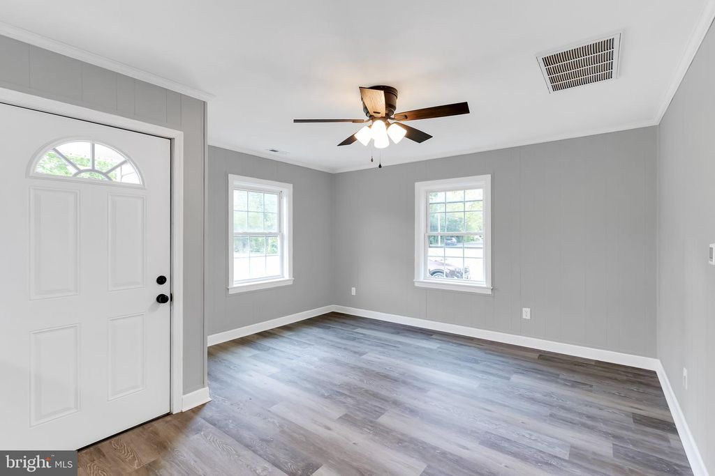 Image 6 of property listing at 30536 BENNETT RD, Salisbury, MD 21804