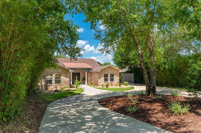 14 Blenheim Road, Shalimar, FL 32579