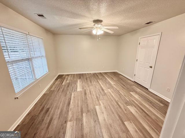 206 Willow Drive, Glennville, GA 30427