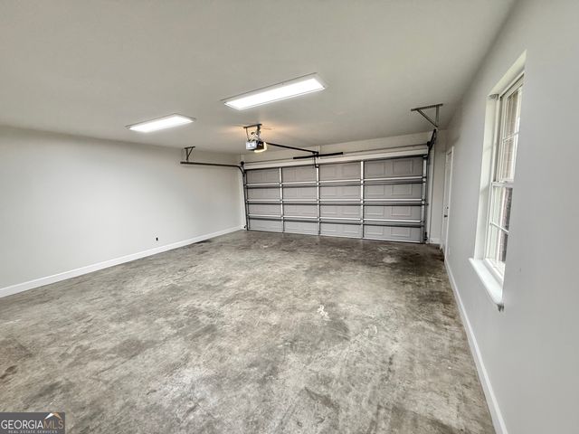 206 Willow Drive, Glennville, GA 30427