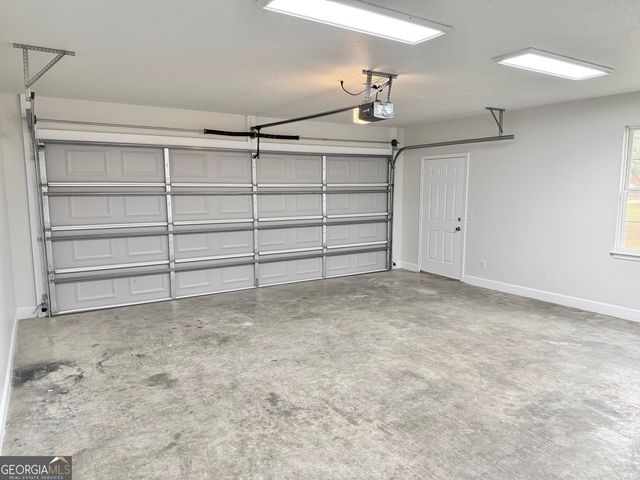 206 Willow Drive, Glennville, GA 30427