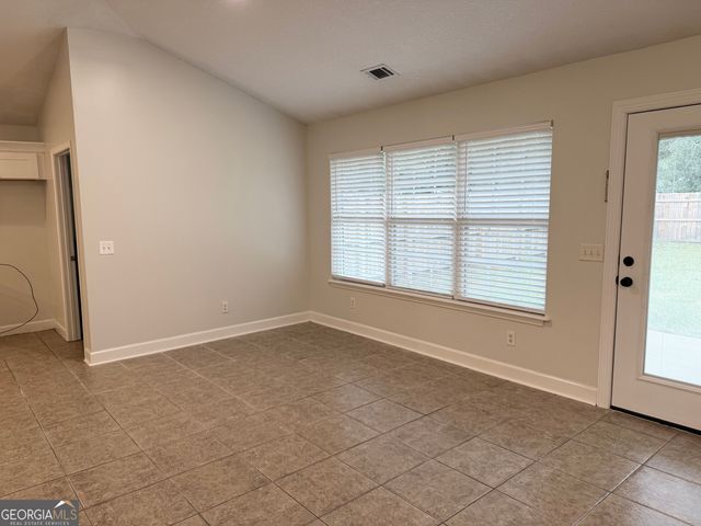 206 Willow Drive, Glennville, GA 30427