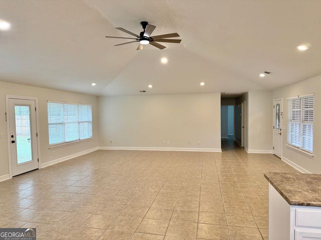 206 Willow Drive, Glennville, GA 30427