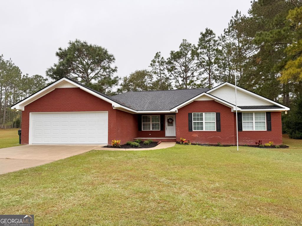 206 Willow Drive, Glennville, GA 30427