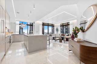 88 SW 7th St 4001, Miami, FL 33130