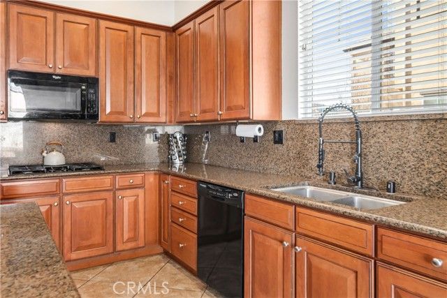 907 Valerie, Tehachapi, CA 93561