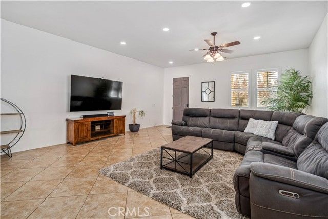 907 Valerie, Tehachapi, CA 93561