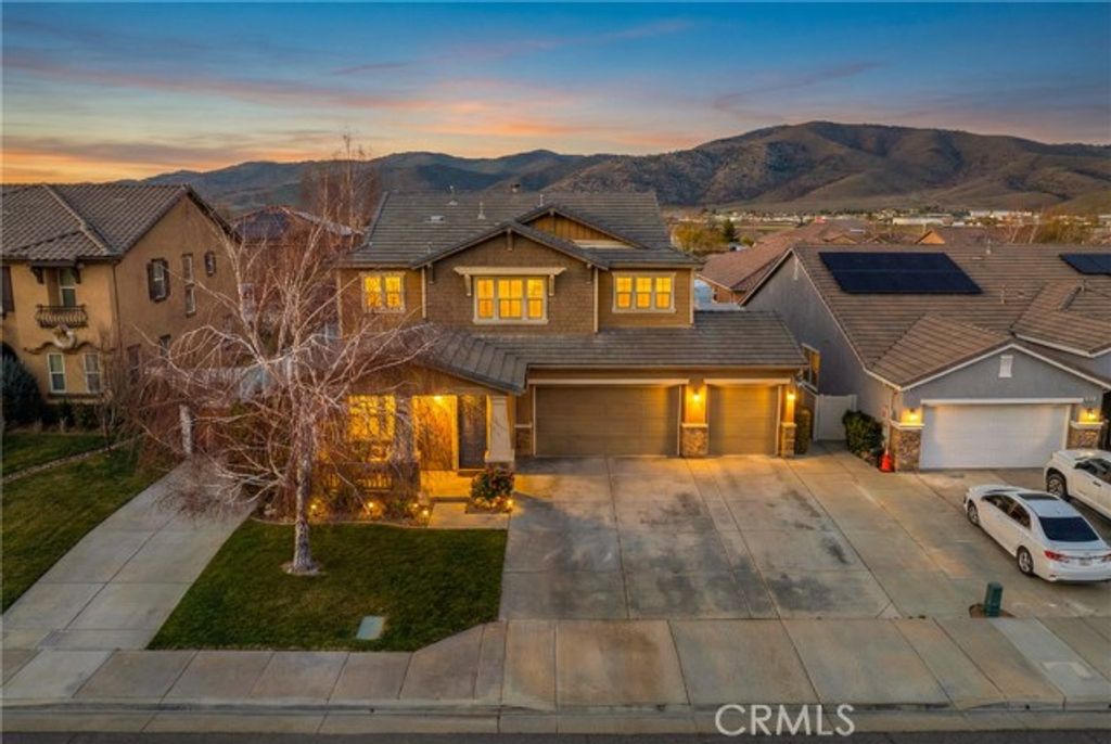 907 Valerie, Tehachapi, CA 93561