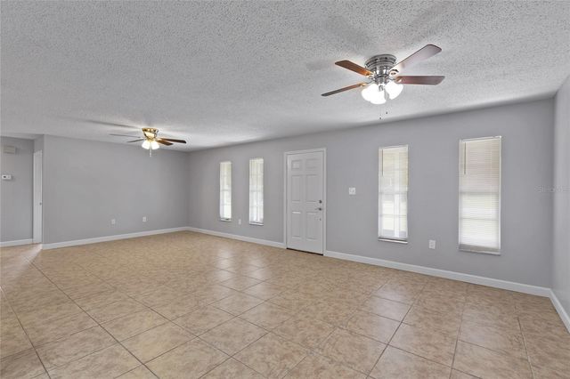 402 CENTURY AVENUE, Fruitland Park, FL 34731