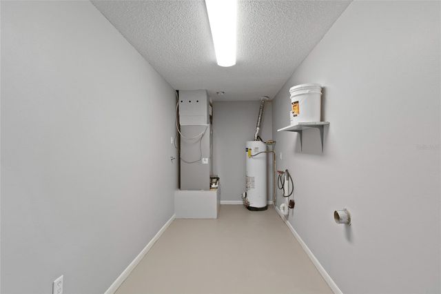 402 CENTURY AVENUE, Fruitland Park, FL 34731