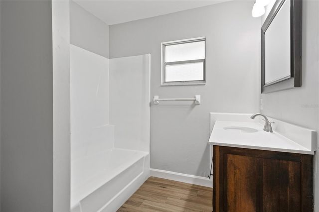 402 CENTURY AVENUE, Fruitland Park, FL 34731