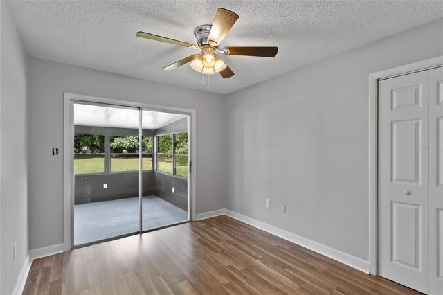 402 CENTURY AVENUE, Fruitland Park, FL 34731