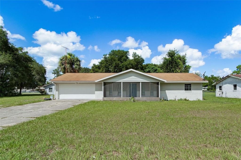402 CENTURY AVENUE, Fruitland Park, FL 34731