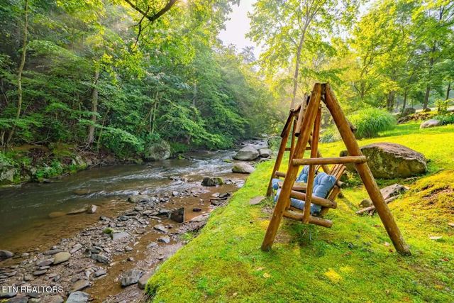 3669 Lindsey Mill Rd, Gatlinburg, TN 37738