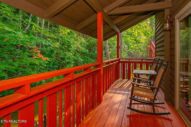 3669 Lindsey Mill Rd, Gatlinburg, TN 37738