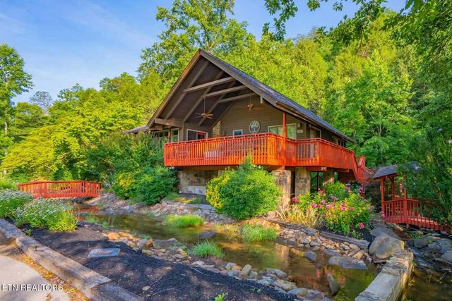 3669 Lindsey Mill Rd, Gatlinburg, TN 37738