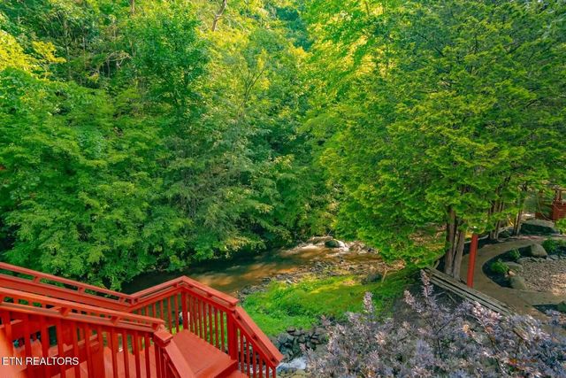 3669 Lindsey Mill Rd, Gatlinburg, TN 37738