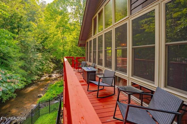 3669 Lindsey Mill Rd, Gatlinburg, TN 37738