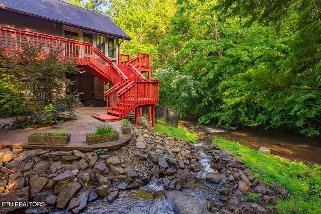 3669 Lindsey Mill Rd, Gatlinburg, TN 37738