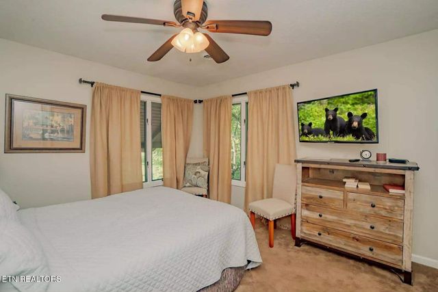 3669 Lindsey Mill Rd, Gatlinburg, TN 37738