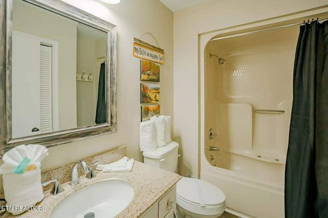 3669 Lindsey Mill Rd, Gatlinburg, TN 37738