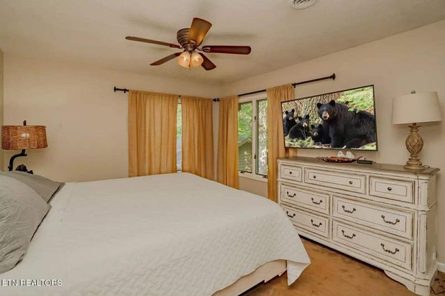 3669 Lindsey Mill Rd, Gatlinburg, TN 37738