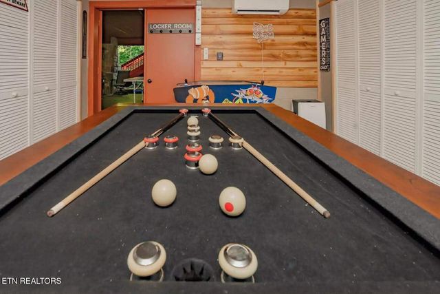 3669 Lindsey Mill Rd, Gatlinburg, TN 37738