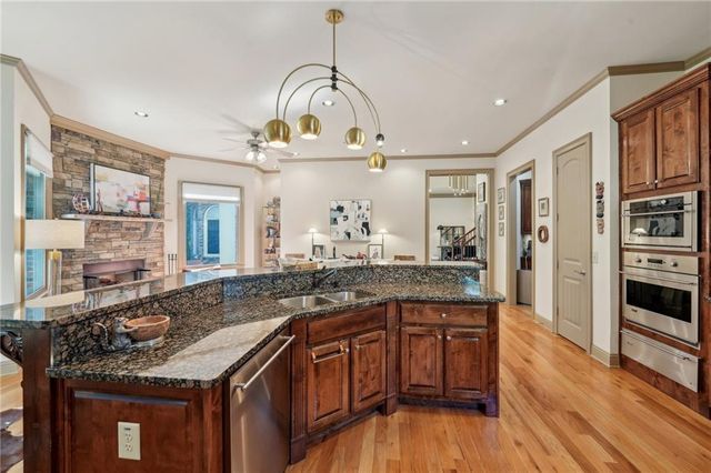 4162 Cumberland Point Drive, Gainesville, GA 30504