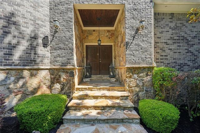 4162 Cumberland Point Drive, Gainesville, GA 30504