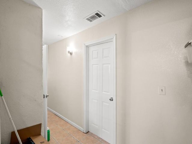 4746 E Woodward Avenue, Fresno, CA 93702