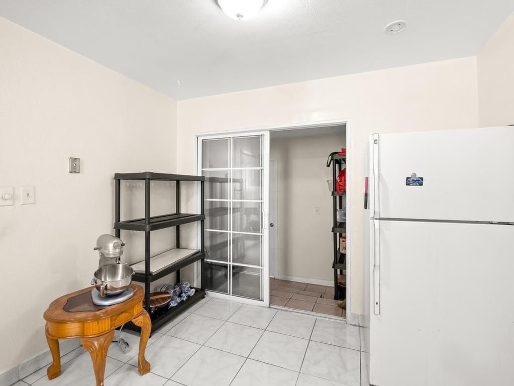 Image 10 of property listing at 4746 E Woodward Avenue, Fresno, CA 93702